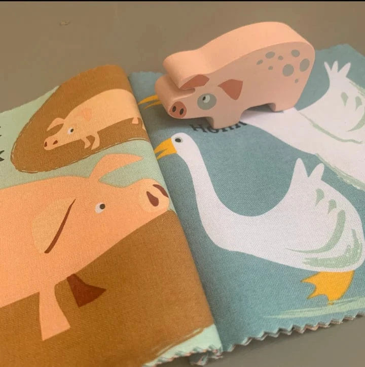 The Noisy Farmyard Rag Book